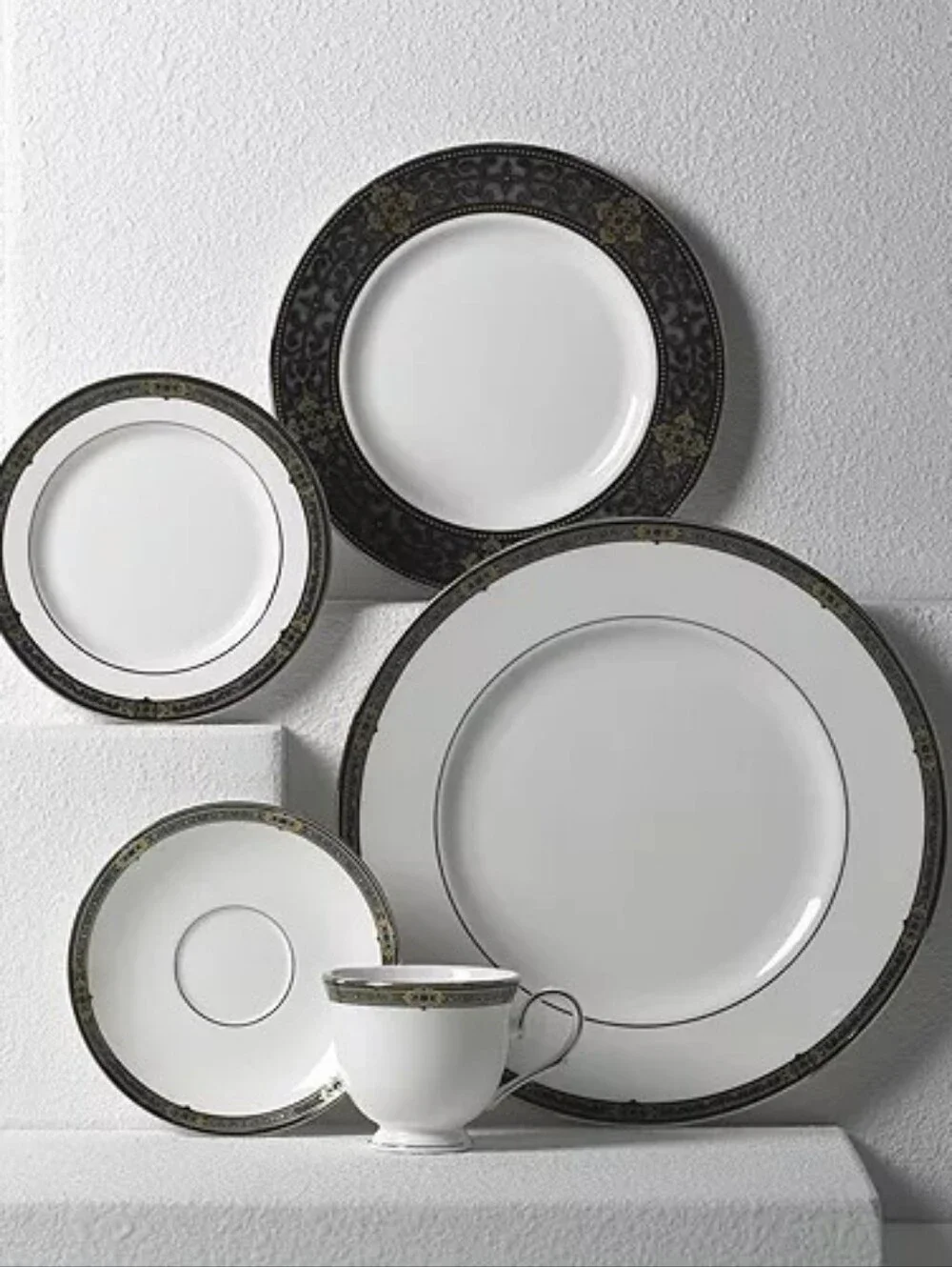 Lenox vintage jewel